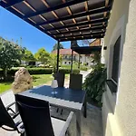 Gut Schwarz-n Hof Appartamento *