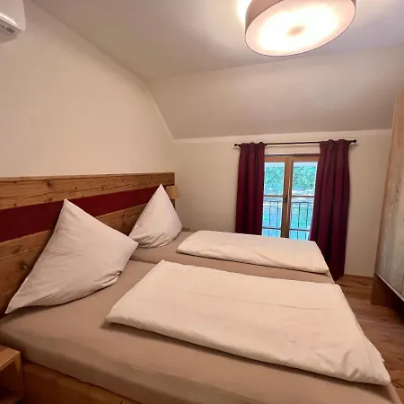 Apartment Gut Schwarz-n Hof Bad Griesbach (Bavaria)