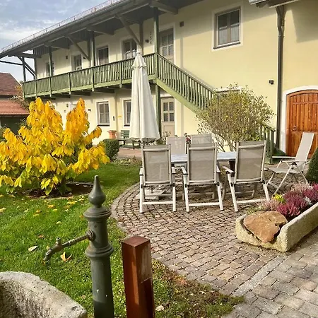 Gut Schwarz-n Hof *