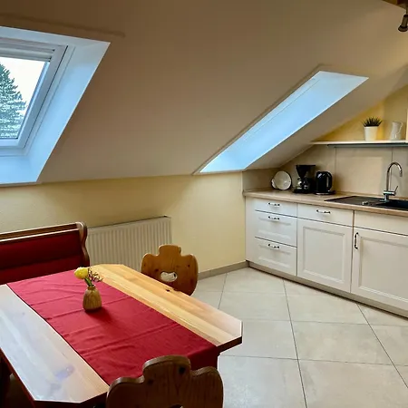 Gut Schwarz-n Hof Apartment *