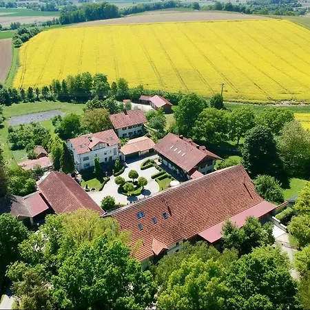 Gut Schwarz-n Hof *