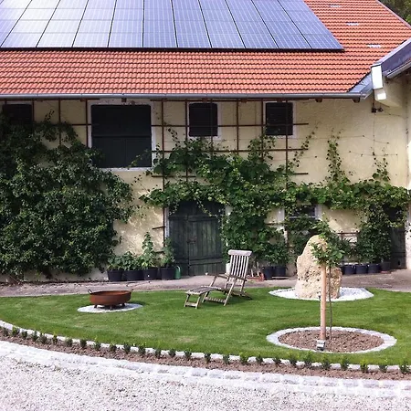 Gut Schwarz-n Hof Apartment *
