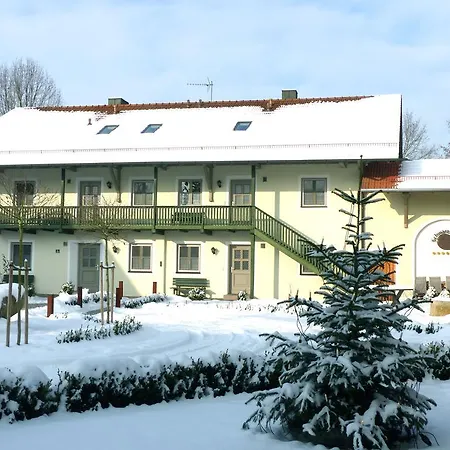 Gut Schwarz-n Hof Apartment Bad Griesbach (Bavaria)