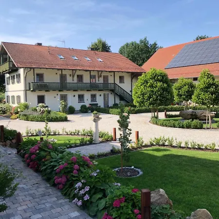 Apartment Gut Schwarz-n Hof Bad Griesbach (Bavaria)