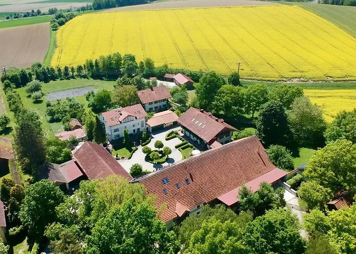 Gut Schwarz-n Hof *