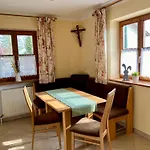 Apartament Gut Schwarz-n Hof