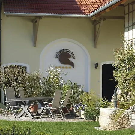 Apartamento Gut Schwarz-n Hof *