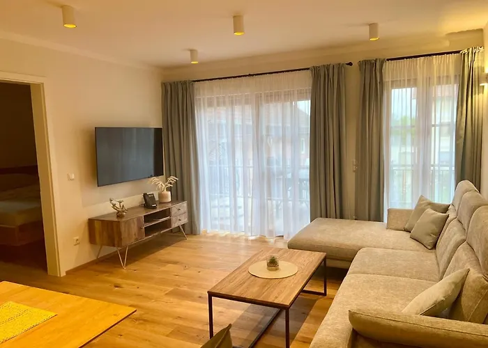 Gut Schwarz-n Hof Appartement